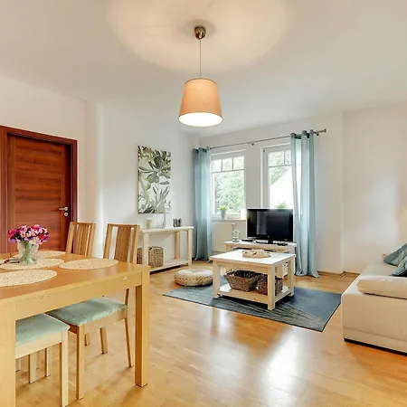 Apartman By The Sea Nadmorski With Balcony 300m From The By Renters