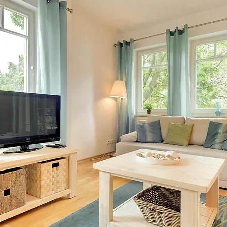 By The Sea Nadmorski With Balcony 300m From The By Renters Apartment