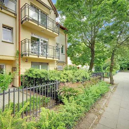 Apartman By The Sea Nadmorski With Balcony 300m From The By Renters