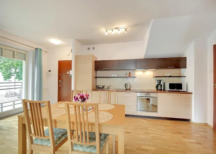 By The Sea Nadmorski With Balcony 300m From The By Renters Apartman Sopot