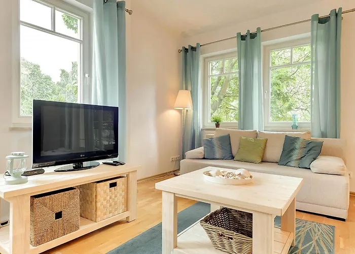 By The Sea Nadmorski With Balcony 300m From The By Renters Apartman